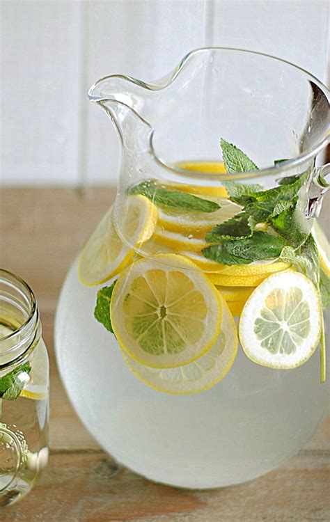 With a little practice you can make it up in under a. Lemon Water with Fresh Mint - Eat Yourself Skinny
