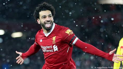 .المصري محمد صلاح مع فريقه ليفربول الإنجليزي، وذلك في إطار موعد الميركاتو الصيفي الجاري، حيث عزمت ادارة فريق ليفربول الانجليزي خلال الايام الأخيرة على بداية تجديد. نبذة عن لاعب كرة القدم محمد صلاح , سيرة حياة اللاعب الريضى ...