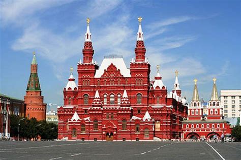 It is the largest country in the world; PLAZA ROJA- RUSIA | Plaza roja, Capitales de europa, Ciudades