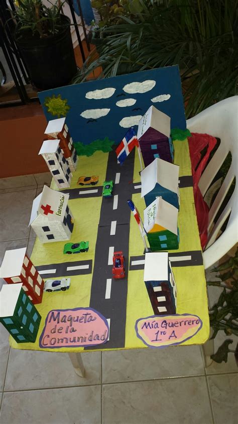 Maqueta De La Comunidad Cardboard City Cardboard Crafts Paper Crafts