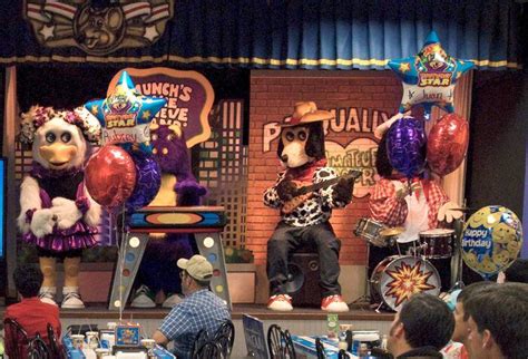 Chuck E Cheese Dropping Animatronic Band As Part Of Redesign