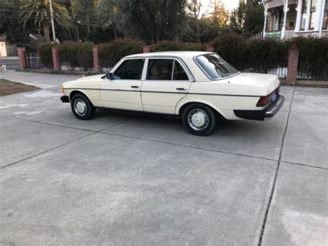 1982 Mercedes Benz 240d 4 Speed Manual Rust And Accident Free For