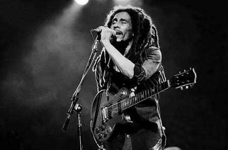He is the most widely known performer of reggae music, and is famous for popularizing the genre outside jamaica. Bob Marley | MY HERO