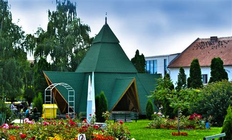 It is also well known as a health resort. ATRACȚII SI OBIECTIVE TURISTICE DIN JUDEȚUL COVASNA - Forza România