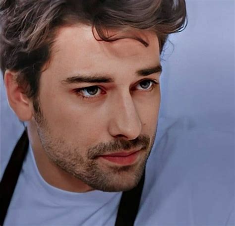 Son dönemlerin en çok konuşulan isimlerinden olan alp navruz kimdir sorusu izleyiciler tarafından merak. Pin by Dubravka Filipović on Alp Navruz