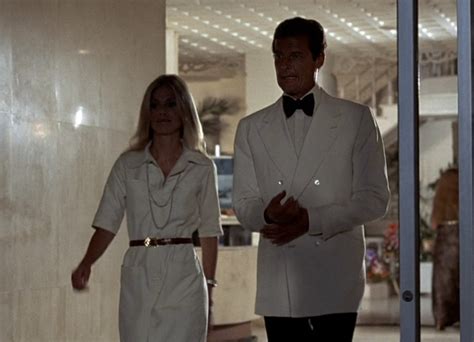 Double Breasted Off White Dinner Jacket In The Man With The Golden Gun