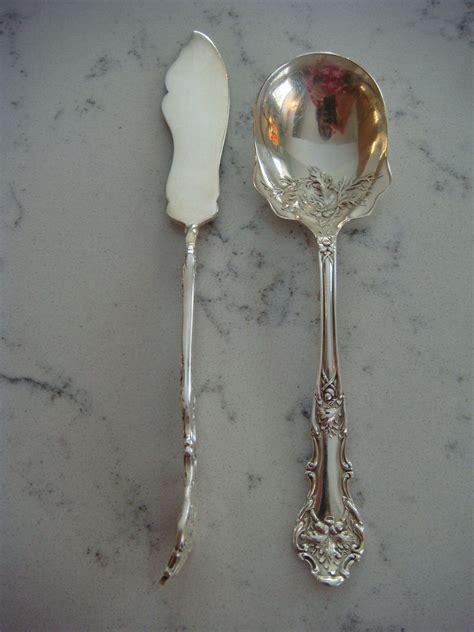 Rogers Bros Silver Plate Charter Oak Berry Spoon Butter Knife Antique Price Guide