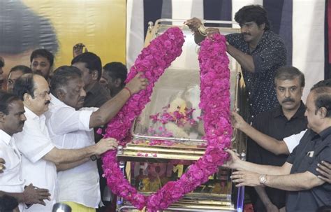Actor Vijay Pay Respect To Dmdk President Vijayakanth Photos Viral My