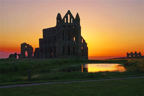see the inspiration of bram stoker s dracula the spectacular whitby abbey england whitby
