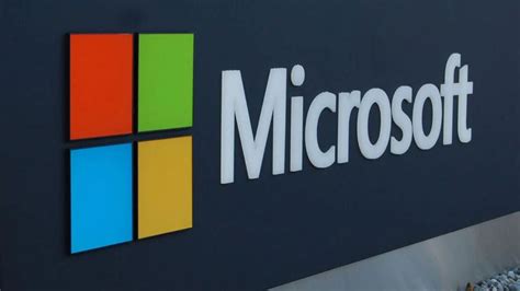 Microsoft मधील १८०० कर्मचाऱ्यांची नोकरी जाणार आर्थिक मंदीची भीती