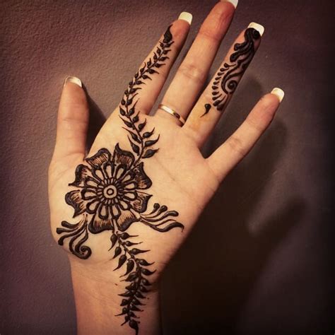 This website has the great value of being free. 111 Latest And Beautiful Mehndi Designs - Sensod