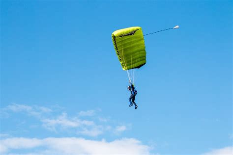 Parachute Skydiving Skydiver Free Photo On Pixabay Pixabay