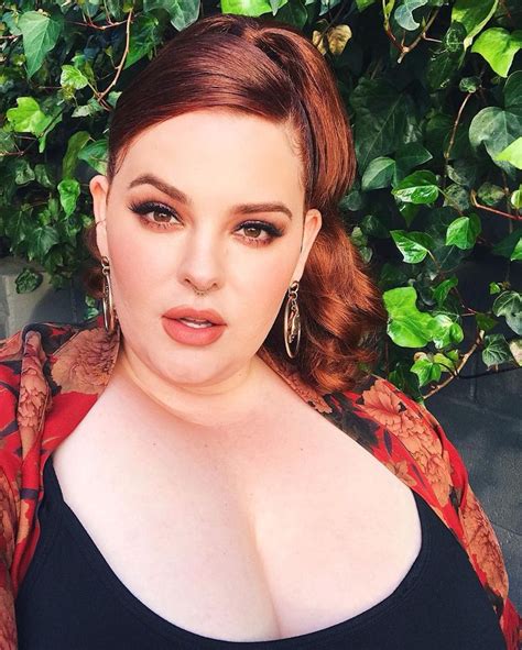 Image May Contain 1 Person Closeup Tess Holliday I Feel Pretty Plus Size Model Close Up