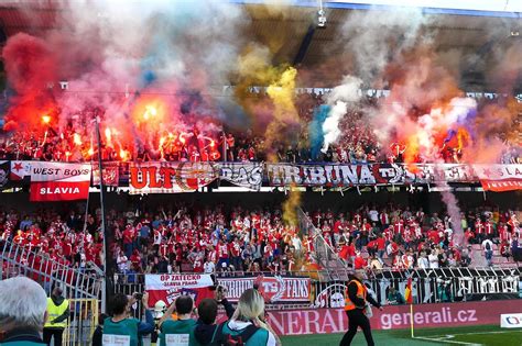 ˈaː ˈt͡sɛː ˈsparta ˈpraɦa), commonly known as sparta prague, is a czech football club based in prague. Hot derby: Sparta Prague vs. Slavia Prague 25.09.2016 ...