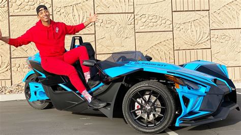 The slingshot by tobias is one of the fastest growing racing divisions in america, with nearly 20 new cars built annually. REVEALING THE FIRST EVER AUTOMATIC 2020 POLARIS SLINGSHOT ...