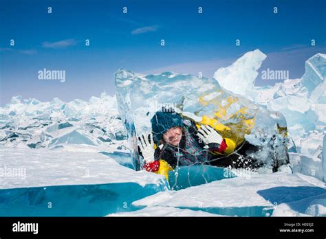 Woman Ice Frozen Beauty Hi Res Stock Photography And Images Alamy