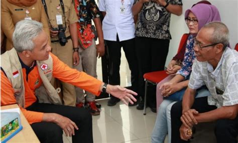 Hari terakhir pendaftaran penerimaan peserta didik baru (ppdb) jateng di sma n 1 kudus masih temui kendala terkait alamat pendaftar. PPDB di Jateng Tersedia Jalur Khusus Untuk Anak Tenaga ...