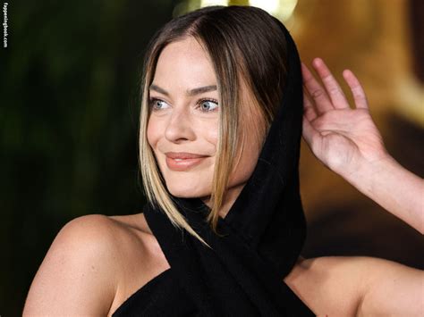 Margot Robbie Nude The Fappening Photo FappeningBook