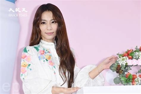 要执行 go 语言代码可以使用 go run 命令。 执行以上代码输出 田馥甄备战跨年开唱 "容"字总结2020感受 | Hebe | 大纪元