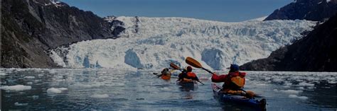 Luxury alaskan cabin rental atop a cliff. Hiking or Kayaking - Box Canyon Cabins