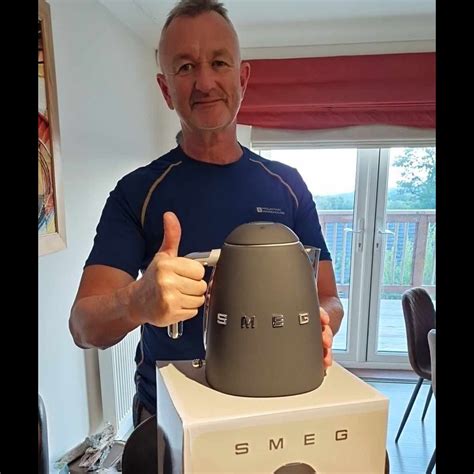 Smeg Kettle Matte Black Or White Paragon Competitions