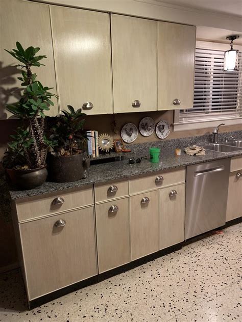 20 Refurbished Metal Kitchen Cabinets