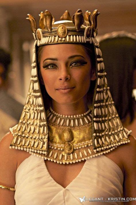 Pin By Grace Pitakteerabundit On Cleopatra Kristin Kreuk Egyptian Women Egyptian Beauty