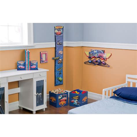 30.25w x 56.25d x 26.25h Disney Cars Lightning McQueen 10-Piece Room Decor In A Box