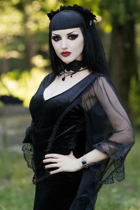 941 Best Beautiful Gothic Women Images On Pinterest Dark Beauty Goth Beauty And Gothic Beauty