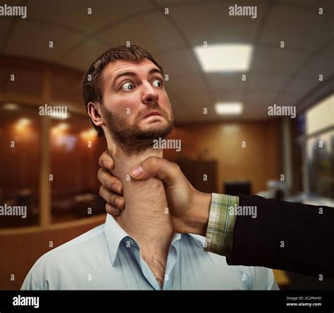 Man Hand Female Neck Choke Hi Res Stock Photography And Images Alamy