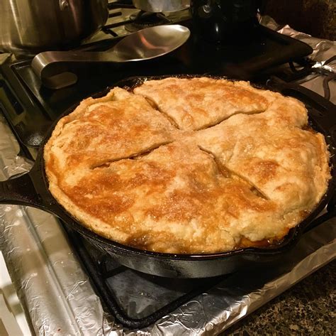 Let this melt while stirring once or twice. Homemade Cast Iron Skillet Apple Pie : food