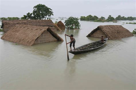 Les Inondations Font Plusieurs Centaines De Morts En Asie