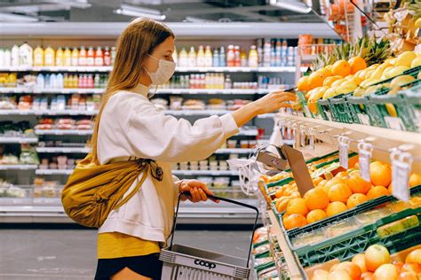 UK grocery sales reach new high as shoppers remain cautious