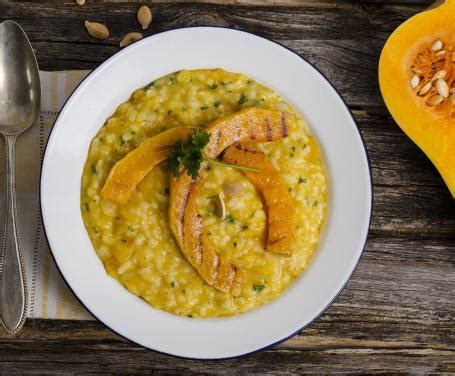 Frullare la zucca in un robot da cucina. Risotto zucca e Taleggio: un primo cremoso e gustosissimo