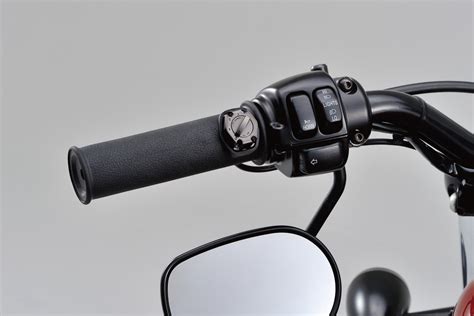 The easiest, most accessible way to power the heated grips is with the open accessory wires that are typically accessible near the headlamp plug. Heated grips 3-level Harley-Davidson 96UP 08UP closed end ...
