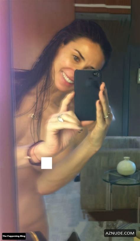 Demi Moore Sexy Poses Nude In A Selfie Aznude