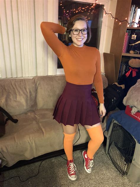 мιмιтнerealeѕт Halloween Outfits Halloween Costume Outfits Velma Costume