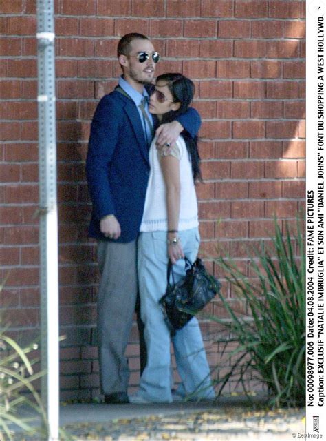 Cameron is able to prove pam's innocence successfully. Natalie Imbruglia et son ex-mari Daniel Johns font les ...