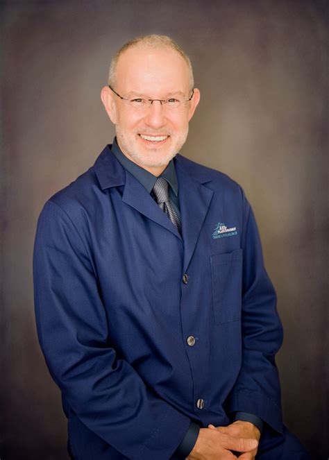 Expert Plastic Surgeon in Chicago IL | Gregory Wiener, M.D., FACS