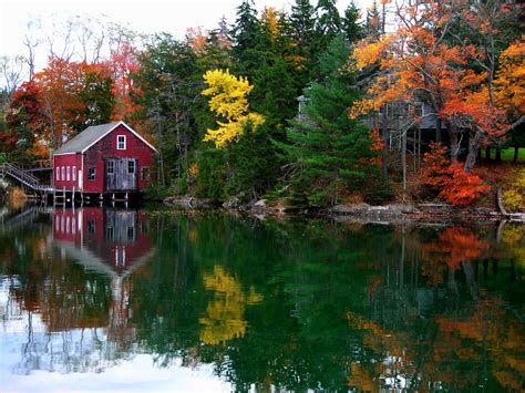 Fall In Maine A Red Boathouse Against The Fall Colours Stjs Flickr