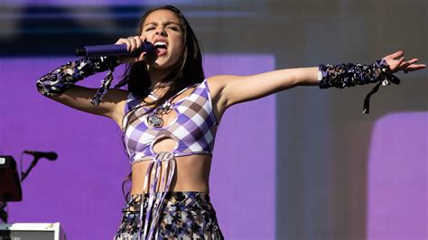 Olivia Rodrigo Teams Up With Natalie Imbruglia To Cover Torn In London