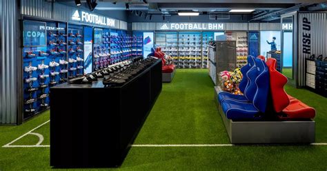 Inside Huge New Sports Direct Store With Bra Studio Putting Green And