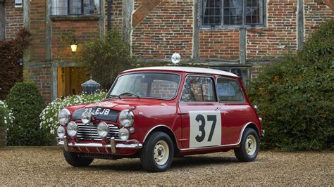 Mini delivers Paddy Hopkirk Edition car to the rally legend himself 