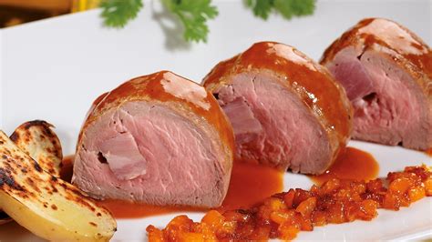 Solomillo de cerdo relleno con salsa especiada de melocotón Unilever Food Solutions