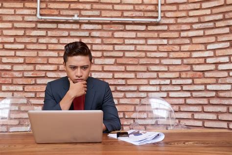 3.6 #6 download aplikasi trading dan npwp juga menjadi syarat wajib saat pembukaan rekening efek. Contoh CV Bahasa Indonesia: Tips dan Kesalahan Umum saat Menulisnya