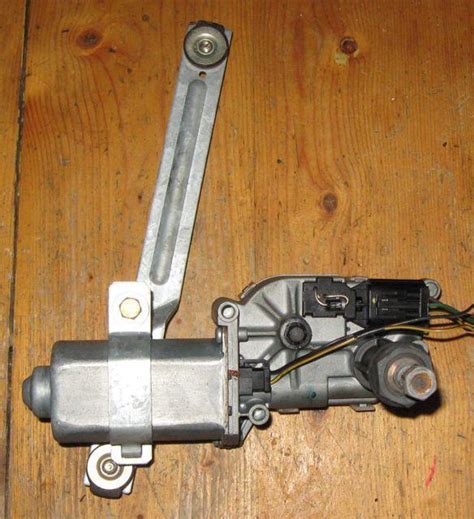 Purchase Land Rover Discovery Series Ii Rear Wiper Motor Dlb