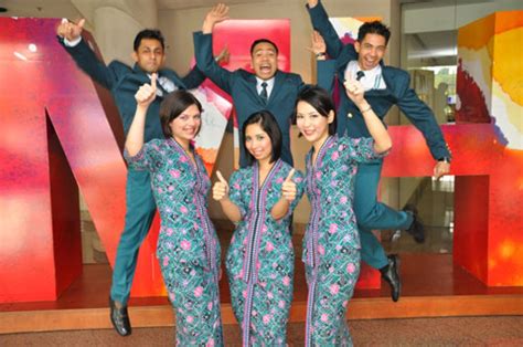 Love travelling and dream of experiencing the world? RASHiD SHAHAR: INTERVIEW MALAYSIA AIRLINES CABIN CREW