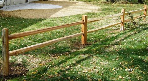Split rail fences give a rustic, casual look to any property and can provide a level of functionality as well. 31 best Split Rail Fencing images on Pinterest | Split ...