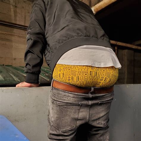 Pin By Daniel Schwenzer On Sagging Pants Sagging Pants Saggin Pants Pants