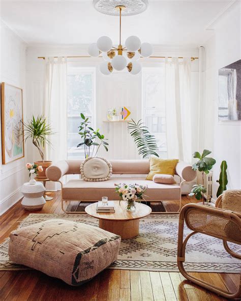 In a plain solid color room, pillows, chairs and lamps ©2020 hearst uk is the trading name of the national. 20 Best Small Apartment Living Room Decor and Design Ideas ...